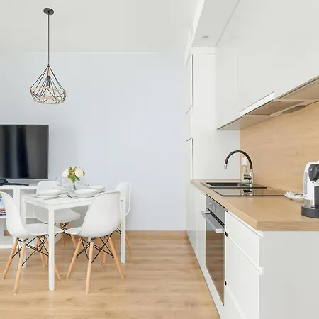 Апартаменты Elegancki Apartament Z Balkonem Dla 4 Osob By Renters Краков