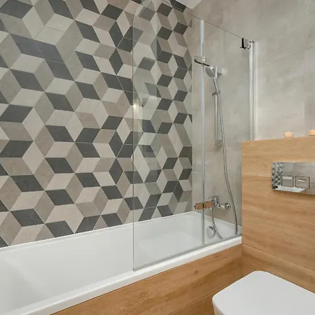 Elegancki Apartament Z Balkonem Dla 4 Osob By Renters
